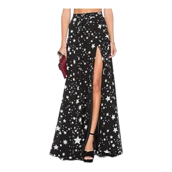 Lovers + Friends Dresses & Skirts - Lovers & Friends x REVOLVE Hydra Black & White Star Print Wrap Skirt. Size Large